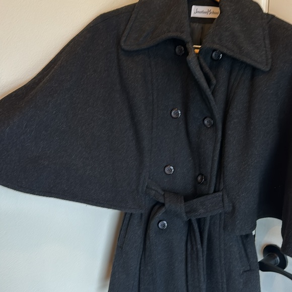 Cape sleeve wool coat - Picture 3 of 3